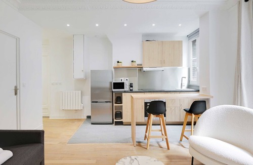Batignolles Apartment | Very nice studio for 2 people / Batignolles - Nollet / Mobility lease