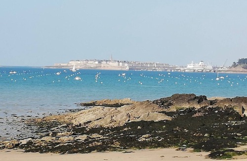 La Richardais Apartment | very nice studio DINARD/LA RICHARDAIS 5 minutes from the beach