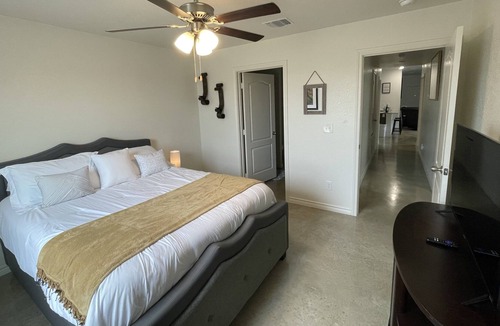 Killeen House | Very Open 3 Bedroom 2 Bath