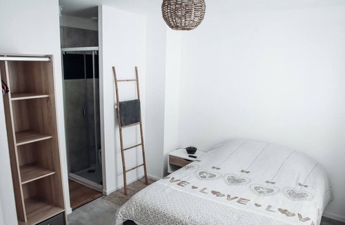 Ernee Apartment | very pleasant and warm accommodation