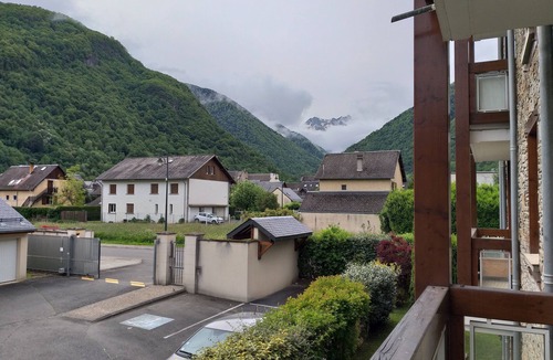 Saint-Mamet Apartment | Very quiet and secure Apt 5mn walk from terms