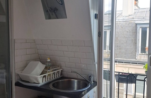 Notre-Dame-des-Champs Apartment | Very quiet, close to Saint Placide metro station and shops.