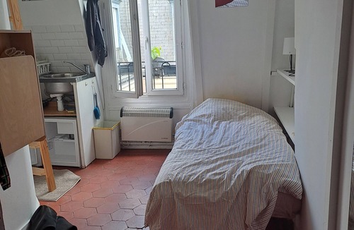 Notre-Dame-des-Champs Apartment | Very quiet, close to Saint Placide metro station and shops.