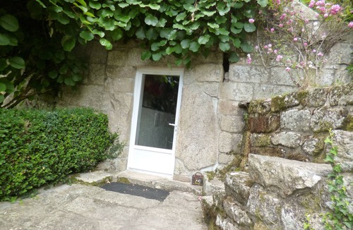 Bieuzy House | Very small Unusual but complete accommodation