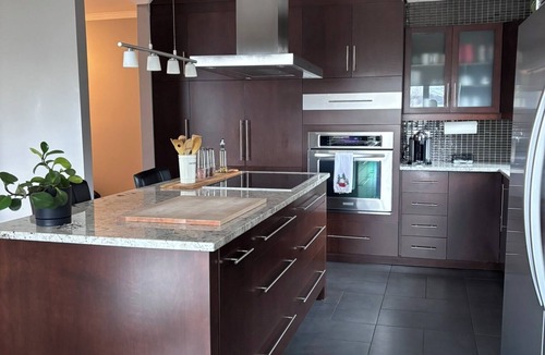 Noyan House | Very spacious and beautiful country house on the waterfront