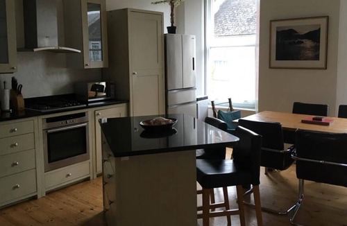 Ashburton House | Very Spacious Former bank managers residence