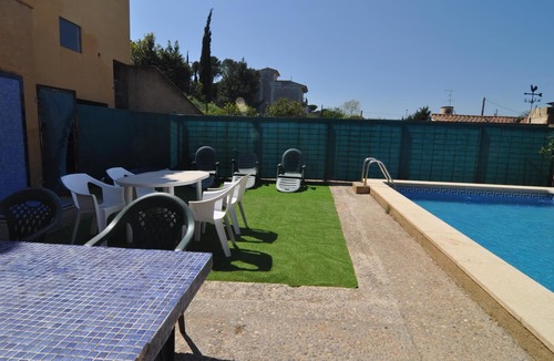 L'Escala Villa | Very spacious house with private pool, Barbecue and Wifi