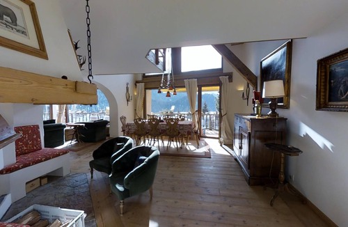 Champfer Apartment | Very spacious, tastefully furnished 5-room-maisonette-apartment with a big balco
