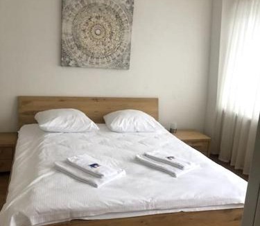 Sihlfeld Apartment | Very sunny 1BR flat in the city center - West4