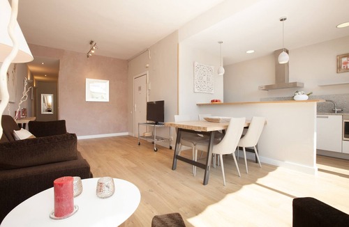El Camp de l'Arpa del Clot Apartment | Very Sunny. 2 BR Apartment with Terrace