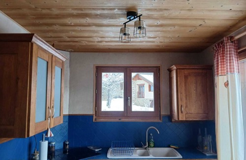 Vallouise Ski Chalet | Very sunny chalet at the foot of the slopes, the Ecrins and the paragliding departure point!