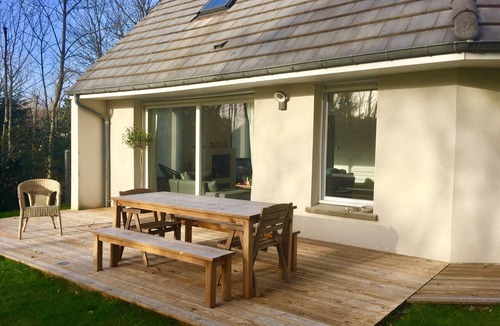 Hardelot-Plage House | Very sunny villa, quiet, 8 pers, 500 m from the beach, large garden.
