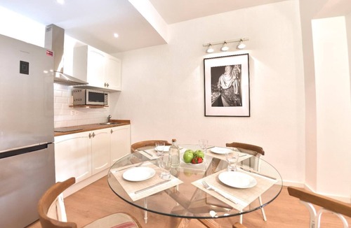 Alicante City Centre Apartment | Very sunny terrace in 1 bedroom apartment