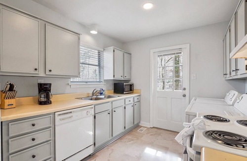 Crestline Heights House | Vestavia 6 BR Duplex Great Location