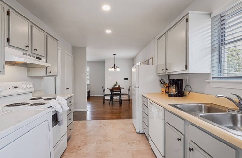 Crestline Heights House | Vestavia 6 BR Duplex Great Location