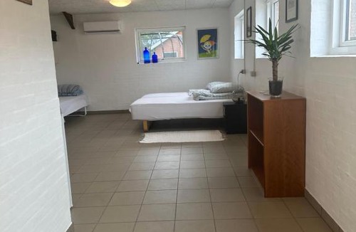 Nykobing Mors Bed & Breakfast | Vestervang bed and NO breakfast