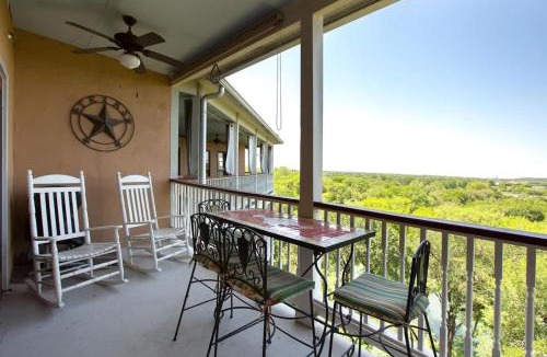 Gruene House | VG 306 Rio Hacienda