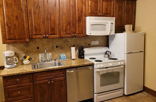 Lynden Condo | VI at Homestead