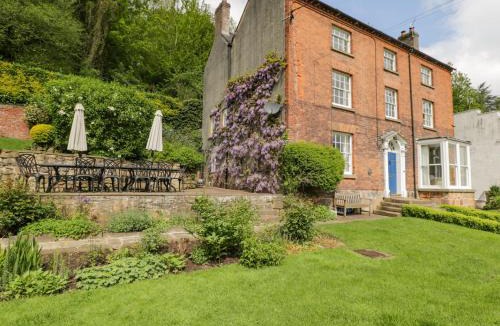 Lydbrook House | Viaduct House