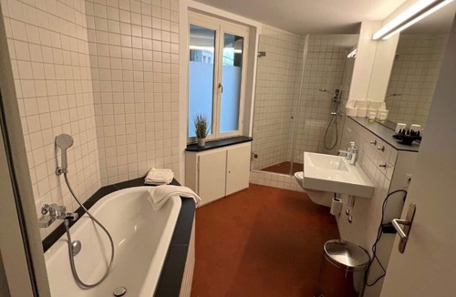District 5 Apartment | Viadukt Apartments