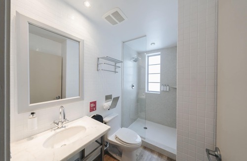 South Beach Hostel | Viajero Miami