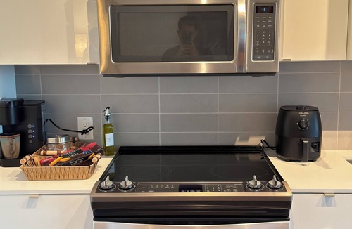 Downtown Winnipeg Apartment | Vibrant 2BR in Downtown w/d Gym