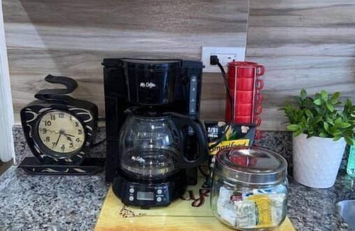 Austin Apartment | Vibrant, Chi/OakPark 3bd/2bth+ Steps from train