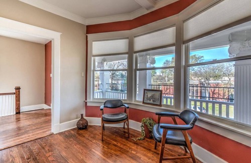 Midtown Apartment | Vibrant Chic Midtown | Near Overton & Cooper-Young