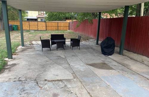 Highland Park House | Vibrant Fully Gated 2BR/2BA 4 mins from Downtown!