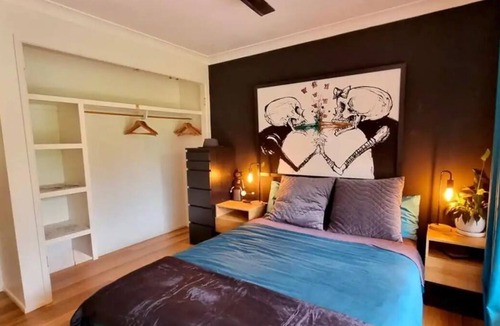 Burringbar House | Vibrant Home on Beautiful Acreage!