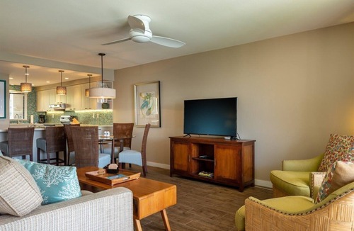 Maalaea Condo | Vibrant Oceanfront Condo: Extraordinary View, Pool
