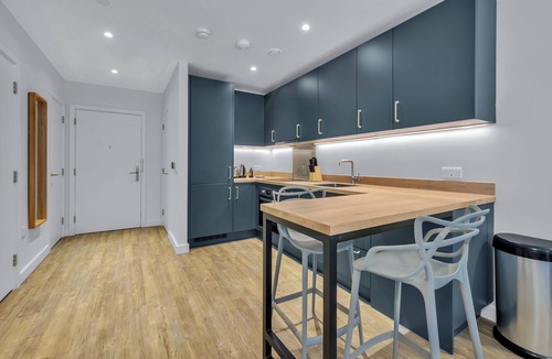 Wembley Park Apartment | Vibrant One Bed Apartment in Wembly