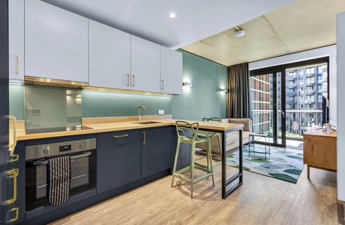 Wembley Park Apartment | Vibrant One Bed Apartment in Wembly