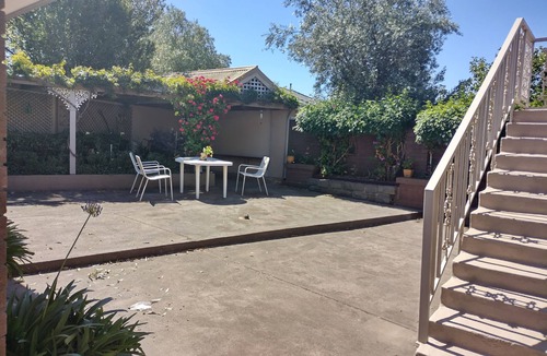 Lalor House | Vibrant, Secure and Tranquil for Holiday Relax