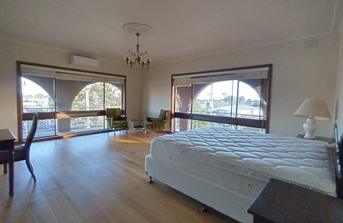 Lalor House | Vibrant, Secure and Tranquil for Holiday Relax