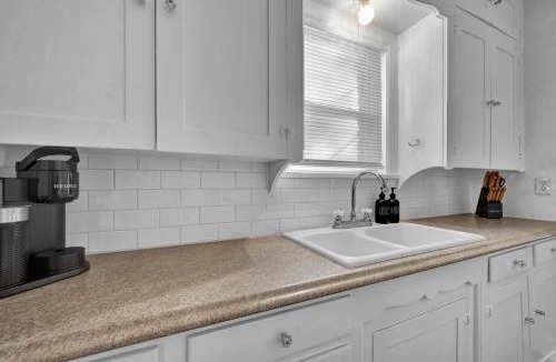 Central Oklahoma City Apartment | Vibrant Stay Near OKC Nightlife & Dining