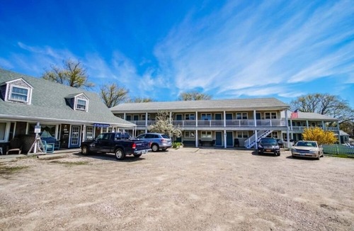 Block Island Apartment | Vibrant Studio Ideal for Couples