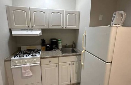 Prudential - St. Botolph Apartment | Vibrant Studio! | Minutes from Back Bay