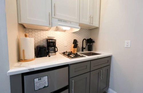 Prudential - St. Botolph Apartment | Vibrant Studio | Prudential Area