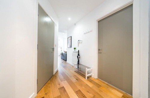 Prince's Apartment | Vibrant Vauxhall Apartments