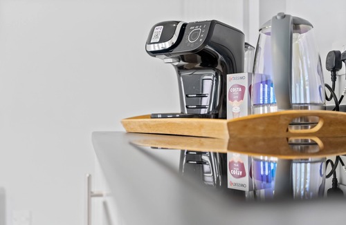 Liverpool Apartment | VICHY - Baltic Triangle Modern Apartment