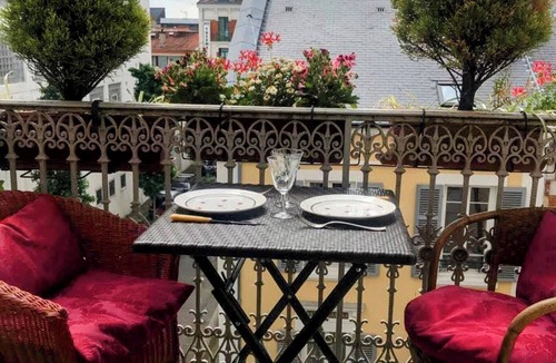 Thermal Apartment | VICHY LUXE NAPOLEON III