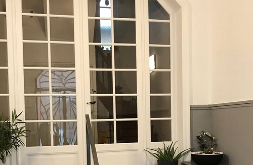 Republique Apartment | Vichy Superb renovated T2 apartment on the shores of Lake Allier and close to the spa