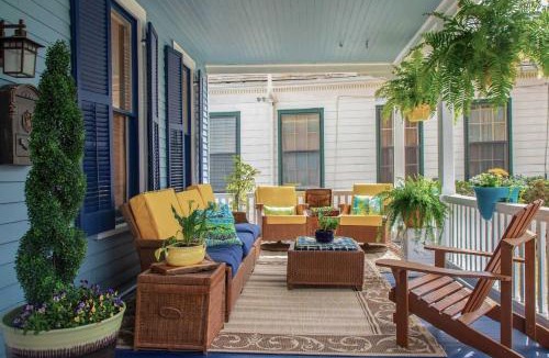 Vicksburg House | Vicksburg Home w/3 Porches, Walk to Downtown
