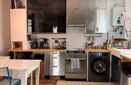 Le Pre-Saint-Gervais Apartment | Victoire & Charlotte's apartment - a village in Paris