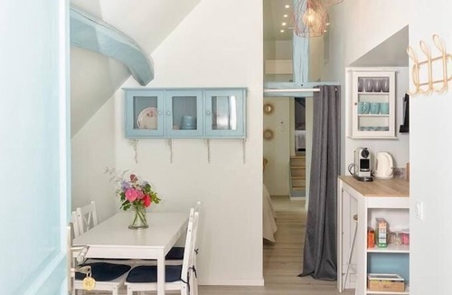 Marolles-sous-Lignieres House | Victor's chestnut tree