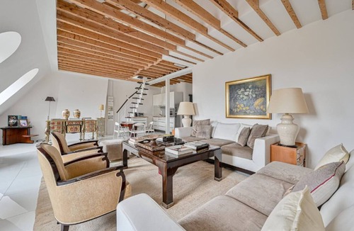 Porte-Dauphine Apartment | 'Victor Hugo' Apartment with Wi-Fi
