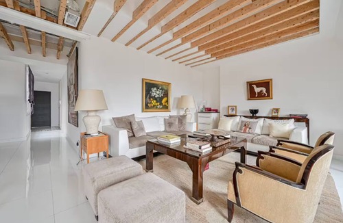 Porte-Dauphine Apartment | 'Victor Hugo' Apartment with Wi-Fi