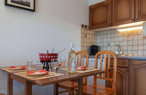 Saint-Pierre-de-Clages Apartment | Victoria 1 B1 by Interhome