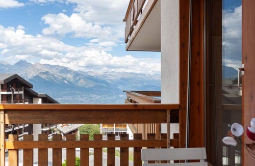 Saint-Pierre-de-Clages Apartment | Victoria 1 B1 by Interhome